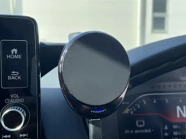 ホンダ シビック タイプR 三重県 2024(令6)年 2.3万km チャンピオンシップホワイト 登録時走行距離　２２６３５ｋｍ/ワンオーナー/禁煙車/純正オプションナビ/AM/FM/Bluetooth/TV（フルセグ）/スマートフォン連携/ドライブレコーダー（前後）/盗難防止（社外）/左サイドモニター/ビルトインETC2.0/ステアリングスイッチ/ワイヤレス充電（社外）/USB充電/バックカメラ/電動パーキング/ブレークホールド/レーダークルコン/衝突軽減システム/安全支援情報スイッチ/横滑り防止システム/レーンキープアシスト/ブラインドスポットインフォメーション/踏み間違い衝突軽減システム/コーナーセンサー/AUTOワイパー/AUTOライト/AUTOハイビーム/AUTOエアコン/電格ミラー/ドアバイザー（無限）/純正アルミ