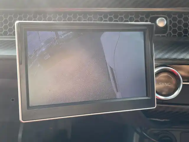 ホンダ シビック タイプR 三重県 2024(令6)年 2.3万km チャンピオンシップホワイト 登録時走行距離　２２６３５ｋｍ/ワンオーナー/禁煙車/純正オプションナビ/AM/FM/Bluetooth/TV（フルセグ）/スマートフォン連携/ドライブレコーダー（前後）/盗難防止（社外）/左サイドモニター/ビルトインETC2.0/ステアリングスイッチ/ワイヤレス充電（社外）/USB充電/バックカメラ/電動パーキング/ブレークホールド/レーダークルコン/衝突軽減システム/安全支援情報スイッチ/横滑り防止システム/レーンキープアシスト/ブラインドスポットインフォメーション/踏み間違い衝突軽減システム/コーナーセンサー/AUTOワイパー/AUTOライト/AUTOハイビーム/AUTOエアコン/電格ミラー/ドアバイザー（無限）/純正アルミ