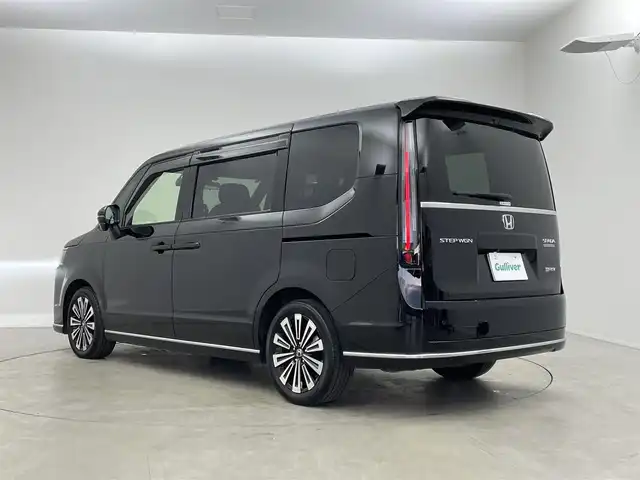 ホンダ ステップワゴン スパーダ eHEV プレミアムライン 埼玉県 2024(令6)年 3.5万km クリスタルブラックパール ワンオーナー/純正１１．４型メモリナビ/(CD/DVD/Bluetooth/HDMI/USB/音楽録音/フルセグ)/ホンダセンシング/マルチビューカメラ/アダプティブクルーズコントロール/両側パワースライドドア/前後ドライブレコーダー/ビルトインＥＴC/パワーバックドア/ハーフレザーシート/オットマン/シートヒーター/オートＬＥＤライト/オートブレーキホールド