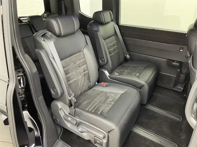 ホンダ ステップワゴン スパーダ eHEV プレミアムライン 埼玉県 2024(令6)年 3.5万km クリスタルブラックパール ワンオーナー/純正１１．４型メモリナビ/(CD/DVD/Bluetooth/HDMI/USB/音楽録音/フルセグ)/ホンダセンシング/マルチビューカメラ/アダプティブクルーズコントロール/両側パワースライドドア/前後ドライブレコーダー/ビルトインＥＴC/パワーバックドア/ハーフレザーシート/オットマン/シートヒーター/オートＬＥＤライト/オートブレーキホールド