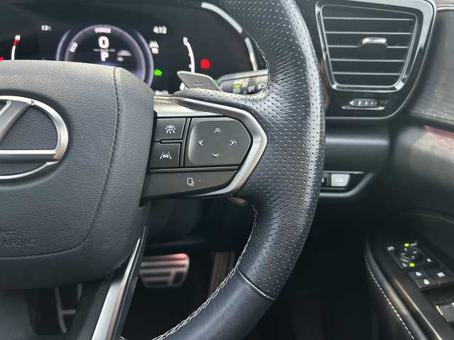 レクサス ＮＸ 350h Fスポーツ 愛知県 2023(令5)年 3.7万km グラファイトブラックガラスフレーク ・禁煙車/ワンオーナー/・ムーンルーフ（チルト&スライド）/・純正14インチディスプレイオーディオ（コネクティッドナビ）プラス/・フルセグTV/Bluetooth/USB/・バックカメラ/パノラミックビューモニター/・ビルトインETC2.0/・置くだけ充電/・ヘッドアップディスプレイ/・前後ドライブレコーダー（TZ-DR210）/・レクサスセーフティシステムプラス/・PCS/LTA/LCA/LDA/・ブラインドスポットモニター/・フロント・リヤクロストラフィックアラート/・アダプティブハイビームシステム/・クリアランスソナー/・レクサスチームメイト/・アドバンスドパーク（リモート機能付き）/・パーキングサポートブレーキ/・黒本革シート/・前席パワーシート/・前席シートヒーター・シートベンチレーション/・ステアリングヒーター/・パドルシフト/・電動パーキング/ブレーキホールド/・パワーバックドア/・LEDオートライト/・電動格納ミラーウィンカー/・純正20インチアルミホイール/・純正フロアマット/・スマートキー×2カードキー×1/・取扱説明書/新車保証書