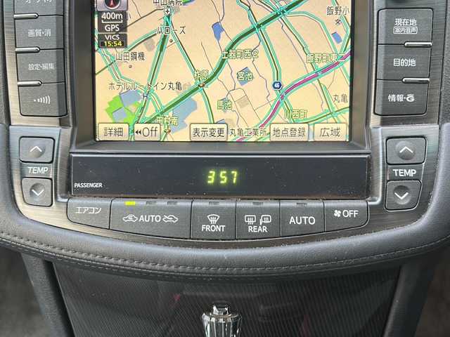 トヨタ クラウン ハイブリッド スタンダードパッケージ 香川県 2009(平21)年 7.7万km ホワイトパールクリスタルシャイン 純正ナビ（フルセグTV/CD/DVD/BT)/バックカメラ/サンルーフ/全席パワーシート/シートメモリー/オートライト/HIDヘッドライト/ビルトインETC