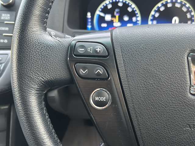 トヨタ クラウン ハイブリッド スタンダードパッケージ 香川県 2009(平21)年 7.7万km ホワイトパールクリスタルシャイン 純正ナビ（フルセグTV/CD/DVD/BT)/バックカメラ/サンルーフ/全席パワーシート/シートメモリー/オートライト/HIDヘッドライト/ビルトインETC