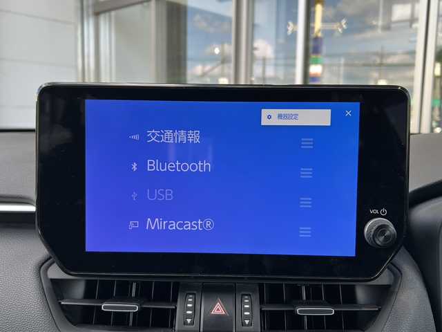 トヨタ ＲＡＶ４ ハイブリッドG 静岡県 2023(令5)年 3.5万km アティチュードブラックマイカ 【安全装備】/トヨタセーフティセンス/プリクラッシュセーフティ/（ミリ波レーダー・単眼カメラ・昼自転車運転者＆夜間歩行者検知機能付）/（対車両：自車車速域約10km/hから最高速度：最大約40km/h減速可）/（対歩行者：自車車速域約10km/hから80km/h間：最大約30km/h減速可）/レーダークルーズコントロール（全車速追従機能付/ブレーキ制御付）/レーントレーシングアシスト（LTA）（作動車速：50km/h以上時）/（ステアリング操作支援）/ロードサインアシスト（RSA）（道路標識認識支援）/アダプティブハイビーム/【主要装備】/・純正１０．５インチディスプレイオーディオ　/・パノラミックビューモニター　/・ステアリングヒーター　/・パワーバックドア　/・デジタルインナーミラー　/・純正１８インチアルミホイール　/・ＥＴＣ