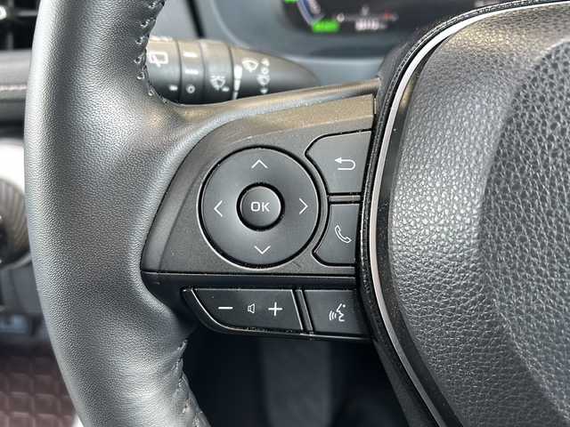 トヨタ ＲＡＶ４ ハイブリッドG 静岡県 2023(令5)年 3.5万km アティチュードブラックマイカ 【安全装備】/トヨタセーフティセンス/プリクラッシュセーフティ/（ミリ波レーダー・単眼カメラ・昼自転車運転者＆夜間歩行者検知機能付）/（対車両：自車車速域約10km/hから最高速度：最大約40km/h減速可）/（対歩行者：自車車速域約10km/hから80km/h間：最大約30km/h減速可）/レーダークルーズコントロール（全車速追従機能付/ブレーキ制御付）/レーントレーシングアシスト（LTA）（作動車速：50km/h以上時）/（ステアリング操作支援）/ロードサインアシスト（RSA）（道路標識認識支援）/アダプティブハイビーム/【主要装備】/・純正１０．５インチディスプレイオーディオ　/・パノラミックビューモニター　/・ステアリングヒーター　/・パワーバックドア　/・デジタルインナーミラー　/・純正１８インチアルミホイール　/・ＥＴＣ