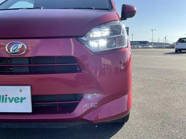 ダイハツ ミラ イース X SAⅢ 佐賀県 2017(平29)年 5.1万km マゼンタベリーマイカM 純正ディスプレイオーディオ/・AM/FM/CD/DVD/SD/Bluetooth/バックカメラ/衝突回避支援ブレーキ/車線逸脱警報機能/横滑り防止装置/前後クリアランスソナー/ISOFIX対応/純正LEDヘッドライト/・オートマチックハイビーム/純正フロアマット/純正ドアバイザ―/新車保証書/スペアキー１本