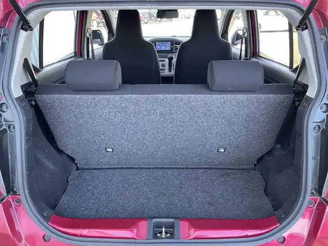 ダイハツ ミラ イース X SAⅢ 佐賀県 2017(平29)年 5.1万km マゼンタベリーマイカM 純正ディスプレイオーディオ/・AM/FM/CD/DVD/SD/Bluetooth/バックカメラ/衝突回避支援ブレーキ/車線逸脱警報機能/横滑り防止装置/前後クリアランスソナー/ISOFIX対応/純正LEDヘッドライト/・オートマチックハイビーム/純正フロアマット/純正ドアバイザ―/新車保証書/スペアキー１本