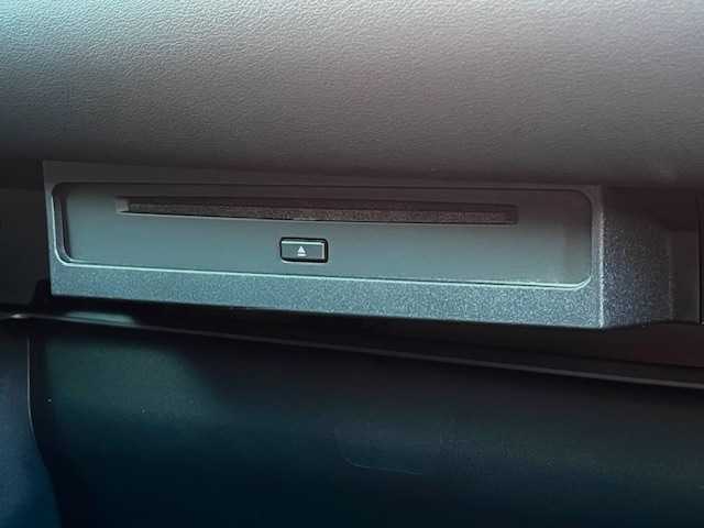 トヨタ ノア ハイブリッド S－Z 愛知県 2022(令4)年 5.1万km アティチュードブラックマイカ 純正10.5型メモリナビ/フルセグTV/BT/HDMI/USB//AppleCarPlaｙ/AndroidAuto/CD/DVDキット/快適利便high/2列目席オットマン機能/2列目席シートヒーター/ハンドルヒーター/パワーバックドア/両側電動スライドドア/ビルトインETC2.0/ハーフレザーシート/シートヒーター　D/N席/AC100V/トヨタセーフティセンス/PCS/LDA/ACC/PKSB//RSA/AHB/PDA/先行車発進告知/クリアランスソナー/スマートキー/プッシュスタート/革巻きステアリング/ステアリングスイッチ/LEDオートライト/フォグランプ/USBポート/サンシェード/電動パーキング/オートブレーキホールド/nanoeX/純正17インチAW/純正フロアマット/純正ドアバイザー