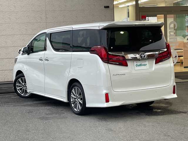 トヨタ アルファード S タイプゴールド 兵庫県 2021(令3)年 3.8万km ホワイトパールクリスタルシャイン サンルーフ/純正ディスプレイオーディオ/純正フリップダウンモニター/(CD/DVD/BT/USB)/フルセグTV/バックカメラ/ETC/両側パワースライドドア/衝突軽減ブレーキ/レーダークルーズコントロール/前後コーナーセンサー/ブラインドスポットモニター/MTモード付AT/デジタルインナーミラー/前方ドライブレコーダー/LEDヘッドライト/オートライト/オートハイビーム/フォグランプ/電動パーキングブレーキ/オートホールド/電動リアゲート/電動格納ミラー/オートリトラミラー/スマートキー/社外フロアマット/