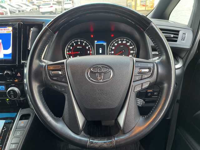 トヨタ アルファード S タイプゴールド 兵庫県 2021(令3)年 3.8万km ホワイトパールクリスタルシャイン サンルーフ/純正ディスプレイオーディオ/純正フリップダウンモニター/(CD/DVD/BT/USB)/フルセグTV/バックカメラ/ETC/両側パワースライドドア/衝突軽減ブレーキ/レーダークルーズコントロール/前後コーナーセンサー/ブラインドスポットモニター/MTモード付AT/デジタルインナーミラー/前方ドライブレコーダー/LEDヘッドライト/オートライト/オートハイビーム/フォグランプ/電動パーキングブレーキ/オートホールド/電動リアゲート/電動格納ミラー/オートリトラミラー/スマートキー/社外フロアマット/