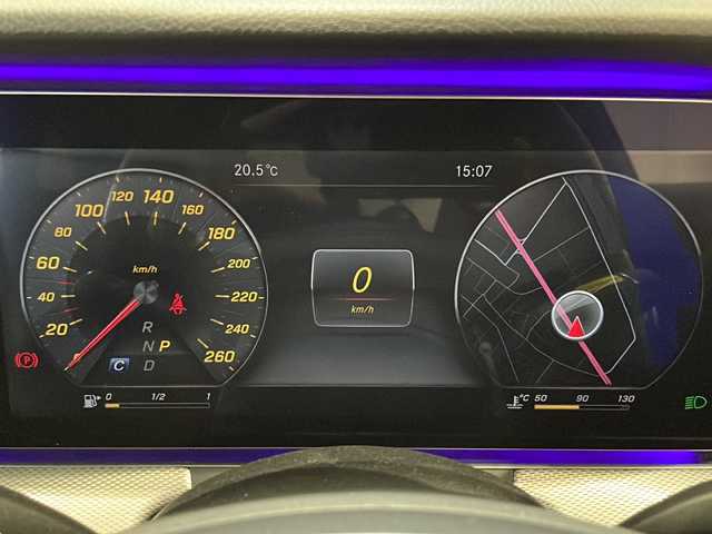 メルセデス・ベンツ Ｅ２００ 4マチック SW アバンギャルド 新潟県 2017(平29)年 2.9万km オブシディアンブラック COMANDシステム/・12.3インチワイドディスプレイ/・COMANDコントローラー/・タッチパッド/・HDDナビゲーション/フルセグ/BT/USB/レーダーセーフティパッケージ/・アクティブディスタンスアシスト・ディストロニック/・アクティブステアリングアシスト/・アクティブレーンチェンジアシスト/・アクティブエマージェンシーストップアシスト/・PRE・SAFE/・アクティブブレーキアシスト/・アクティブブラインドスポットアシスト/アンビエントライト/360°カメラシステム/EASY-PACK自動開閉テールゲート/LEDヘッドライト/ハーフレザーシート/フロントシートヒーター/社外19インチアルミホイール/ETC2.0/純正フロアマット/ドアバイザー