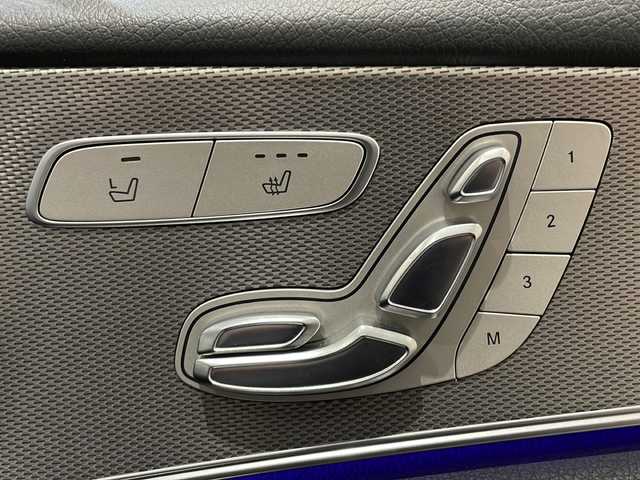 メルセデス・ベンツ Ｅ２００ 4マチック SW アバンギャルド 新潟県 2017(平29)年 2.9万km オブシディアンブラック COMANDシステム/・12.3インチワイドディスプレイ/・COMANDコントローラー/・タッチパッド/・HDDナビゲーション/フルセグ/BT/USB/レーダーセーフティパッケージ/・アクティブディスタンスアシスト・ディストロニック/・アクティブステアリングアシスト/・アクティブレーンチェンジアシスト/・アクティブエマージェンシーストップアシスト/・PRE・SAFE/・アクティブブレーキアシスト/・アクティブブラインドスポットアシスト/アンビエントライト/360°カメラシステム/EASY-PACK自動開閉テールゲート/LEDヘッドライト/ハーフレザーシート/フロントシートヒーター/社外19インチアルミホイール/ETC2.0/純正フロアマット/ドアバイザー