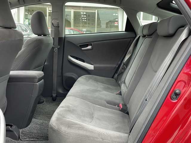 トヨタ プリウス S 東京都 2011(平23)年 7.2万km レッドマイカメタリック 新車時保証書/取扱説明書【車両/ナビ】/純正HDDナビ/ワンセグTV【NHDT-W60G】/CD/DVD/HDD/BT/AUX/SD/バックカメラ　ビルトインETC/サンルーフ/前ドラレコ/フォグ/オートライト/クリアランスソナー/スマートキー×2/純正15インチアルミ