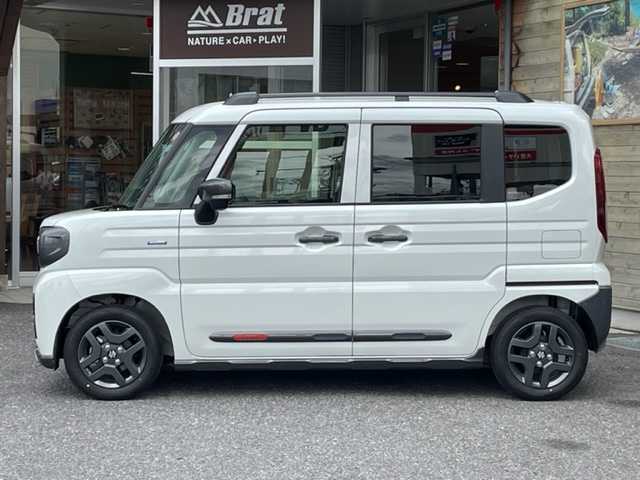 スズキ スペーシア ギア HYBRID XZターボ 福島県 2024(令6)年 0.1万km未満 ピュアホワイトP ４WDターボ/全方位モニター付メモリーナビゲーション/Applecarplay 対応/Androidauto　対応/スズキセーフティサポート/ヘッドアップディスプレイ/両側パワースライドドア/リヤサーキュレーター/リヤガラスサンシェード/ルーフレール/LEDヘッドライト/フォグランプ