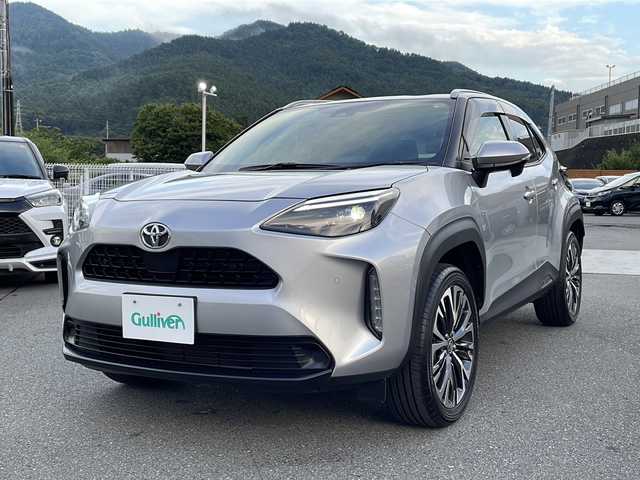 トヨタ ヤリスクロス G 山梨県 2020(令2)年 1.6万km シルバーメタリック 純正ディスプレイオーディオ　/バックカメラ　/ＵＳＢ　/Ｂｌｕｅｔｏｏｔｈ/前席シートヒーター　/ステアリングヒーター　/オートエアコン　/追従型クルーズコントロール　/ＡＢＳ　/横滑り防止装置　/レーンキープアシスト