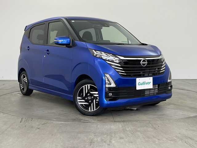 日産 デイズ HWS X プロパイロットED 兵庫県 2024(令6)年 1.5万km オーシャンブルーP ・純正9インチディスプレイオーディオ/（USB・BT・Apple Car Play・Android Auto）/・アラウンドビューモニター/・プロパイロット/・車線逸脱防止支援システム/・前方衝突予測警報/・ふらつき警報/・標識検知機能/・先行車発進お知らせ/・後側方車両検知警報/・後退時車両検知警報/・ビークルダイナミクスコントロール/・ヒルスタートアシスト/・インテリジェント エマージェンシーブレーキ/・エマージェンシーストップシグナル/・クリアランスソナー/・電装パーキングブレーキ/・オートブレーキホールド/・ETC/・純正ドライブレコーダー/・純正14インチアルミホイール/・純正フロアマット/・LEDオートライト/・フォグランプ/・ハイビームアシスト/・へッドライトレベライザー/・ウィンカーミラー/・W＋サイドエアバック/・カーテンエアバック/・革巻きステアリング/・ステアリングスイッチ/・アイドリングストップ/・スマートキー/・スペアキー/・プッシュスタート