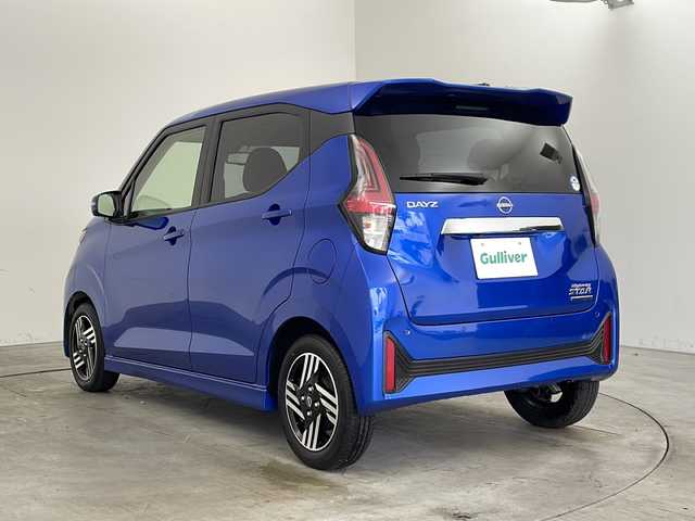 日産 デイズ HWS X プロパイロットED 兵庫県 2024(令6)年 1.5万km オーシャンブルーP ・純正9インチディスプレイオーディオ/（USB・BT・Apple Car Play・Android Auto）/・アラウンドビューモニター/・プロパイロット/・車線逸脱防止支援システム/・前方衝突予測警報/・ふらつき警報/・標識検知機能/・先行車発進お知らせ/・後側方車両検知警報/・後退時車両検知警報/・ビークルダイナミクスコントロール/・ヒルスタートアシスト/・インテリジェント エマージェンシーブレーキ/・エマージェンシーストップシグナル/・クリアランスソナー/・電装パーキングブレーキ/・オートブレーキホールド/・ETC/・純正ドライブレコーダー/・純正14インチアルミホイール/・純正フロアマット/・LEDオートライト/・フォグランプ/・ハイビームアシスト/・へッドライトレベライザー/・ウィンカーミラー/・W＋サイドエアバック/・カーテンエアバック/・革巻きステアリング/・ステアリングスイッチ/・アイドリングストップ/・スマートキー/・スペアキー/・プッシュスタート