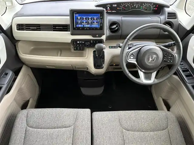 ホンダ Ｎ ＢＯＸ G L ターボ ホンダセンシング 愛媛県 2019(令1)年 4.3万km プラチナホワイトパール 純正ナビ（Bluetooth/メモリ/フルセグテレビ）/ETC/ホンダセンシング/前後ドライブレコーダー/両側電動スライドドア/シートヒーター/パドルシフト/ベンチシート/チップアップシート/社外フロアマット/カーテンエアバック/LEDオートヘッドライト