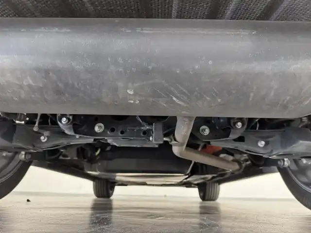 レクサス ＮＸ 350h バージョンL 三重県 2022(令4)年 6.6万km グラファイトブラックガラスフレーク Pガソリン・ハイブリッド/FF/MTモード付CVT/14インチナビ/（FM/AM/TV/Bluetooth/USB/iPod/Miracast/CarPlay/AndroidAuto）/バックカメラ・サイドカメラ（助手席側）/モデリスタエアロ（F/S/R下）/ETC2.0/LEXUS Safety System＋/・プリクラッシュセーフティ/・緊急時操舵支援＋フロントクロストラフィックアラート＋レーンチェンジアシスト/・アダプティブハイビーム/・レーントレーシングアシスト/・レーダークルコン/・ロードサインアシスト/・プロアクティブドライビングアシスト/●ブラインドスポットモニター/●安心降車アシスト/●パーキングサポートブレーキ（静止物＋後方接近車両）/●ITS Connect/など/装備/・黒×白革シート（本革・ブラック＆リッチクリーム）/・8wayパワーシート（Dメモリー/ランバーサポート付/N）/・シートベンチレーション（D/N）/・シートヒーター（D/N/2nd）/・ハンズフリーパワーバックドア/・AC100Vコンセント（100W）/・カラーHUD（連動ステアリングスイッチ付）/・左右独立オートエアコン/・3眼LEDヘッドランプ/・20inAW/・スマートキーx2、カードキーx1/など