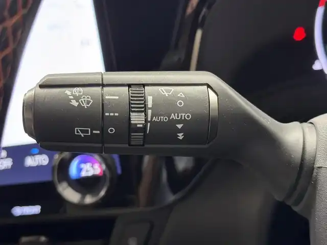 レクサス ＮＸ 350h バージョンL 三重県 2022(令4)年 6.6万km グラファイトブラックガラスフレーク Pガソリン・ハイブリッド/FF/MTモード付CVT/14インチナビ/（FM/AM/TV/Bluetooth/USB/iPod/Miracast/CarPlay/AndroidAuto）/バックカメラ・サイドカメラ（助手席側）/モデリスタエアロ（F/S/R下）/ETC2.0/LEXUS Safety System＋/・プリクラッシュセーフティ/・緊急時操舵支援＋フロントクロストラフィックアラート＋レーンチェンジアシスト/・アダプティブハイビーム/・レーントレーシングアシスト/・レーダークルコン/・ロードサインアシスト/・プロアクティブドライビングアシスト/●ブラインドスポットモニター/●安心降車アシスト/●パーキングサポートブレーキ（静止物＋後方接近車両）/●ITS Connect/など/装備/・黒×白革シート（本革・ブラック＆リッチクリーム）/・8wayパワーシート（Dメモリー/ランバーサポート付/N）/・シートベンチレーション（D/N）/・シートヒーター（D/N/2nd）/・ハンズフリーパワーバックドア/・AC100Vコンセント（100W）/・カラーHUD（連動ステアリングスイッチ付）/・左右独立オートエアコン/・3眼LEDヘッドランプ/・20inAW/・スマートキーx2、カードキーx1/など