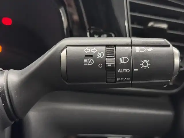 レクサス ＮＸ 350h バージョンL 三重県 2022(令4)年 6.6万km グラファイトブラックガラスフレーク Pガソリン・ハイブリッド/FF/MTモード付CVT/14インチナビ/（FM/AM/TV/Bluetooth/USB/iPod/Miracast/CarPlay/AndroidAuto）/バックカメラ・サイドカメラ（助手席側）/モデリスタエアロ（F/S/R下）/ETC2.0/LEXUS Safety System＋/・プリクラッシュセーフティ/・緊急時操舵支援＋フロントクロストラフィックアラート＋レーンチェンジアシスト/・アダプティブハイビーム/・レーントレーシングアシスト/・レーダークルコン/・ロードサインアシスト/・プロアクティブドライビングアシスト/●ブラインドスポットモニター/●安心降車アシスト/●パーキングサポートブレーキ（静止物＋後方接近車両）/●ITS Connect/など/装備/・黒×白革シート（本革・ブラック＆リッチクリーム）/・8wayパワーシート（Dメモリー/ランバーサポート付/N）/・シートベンチレーション（D/N）/・シートヒーター（D/N/2nd）/・ハンズフリーパワーバックドア/・AC100Vコンセント（100W）/・カラーHUD（連動ステアリングスイッチ付）/・左右独立オートエアコン/・3眼LEDヘッドランプ/・20inAW/・スマートキーx2、カードキーx1/など