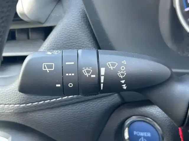 トヨタ ＲＡＶ４ ハイブリットX 埼玉県 2021(令3)年 3.5万km アティチュードブラックマイカ 純正ナビ（Ｂｌｕｅｔｏｏｔｈ、ＣＤ、ＤＶＤ、フルセグＴＶ）/バックカメラ/ＥＴＣ２．０/追従クルコン/スマートキー/ＵＳＢ入力端子/純正フロアマット/純正アルミ/前後コーナーセンサー/ＬＥＤヘッド/アイドリングストップ/オートエアコン/横滑り防止装置/レーンキープアシスト/オートライト/ダブル＋サイドエアバッグ/衝突被害軽減システム/保証書/ナビ取扱説明書/取扱説明書/プッシュスタート