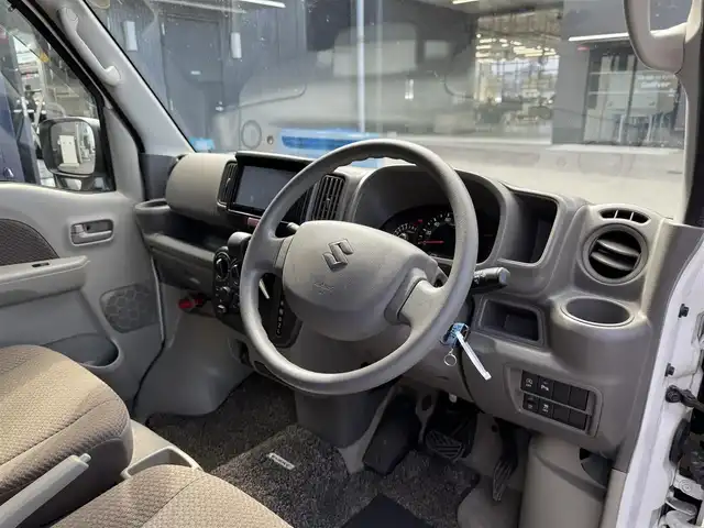 スズキ エブリイ JOIN 滋賀県 2022(令4)年 3.3万km スペリアホワイト 社外7インチナビ/【Bluetooth/CD/DVD/フルセグTV】/バックカメラ/レーンキープアシスト/衝突軽減ブレーキ/リアソナー/HIDヘッドライト/オートライト/オートマチックハイビーム/ETC/ドアバイザー/リモコンキー/純正フロアマット
