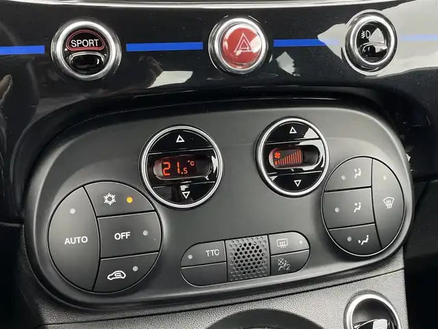 アバルト ５９５ モンスターエナジー・ヤマハ 三重県 2022(令4)年 5.1万km 青Ⅱ ２０台限定車/左ハンドル/５速マニュアル/レコードモンツァマフラー/ディスプレイオーディオ/ＡｐｐｌｅＣａｒＰｌａｙ/専用シート/専用１７インチアルミホイール/ネロスコルピオーネ／ブルポディオ