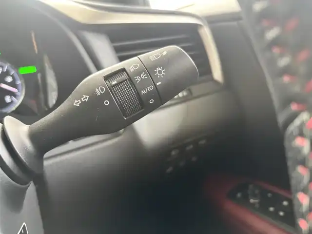 レクサス ＲＸ 450h Fスポーツ 京都府 2018(平30)年 6.4万km ホワイトノーヴァガラスフレーク 赤革シート/純正12.3インチメモリーナビ、地デジ、Bluetooth/サイド、バックモニター/USB端子/全席シートヒーター/全席パワーシート/前席エアーシート/ヘッドアップディスプレイ/パドルシフト/ハンドルヒーター/ビルトインETC/100Vコンセント/運転席メモリーシート/角形3眼LEDヘッドンランプ/パワーバックドア/トヨタセーフティセンス/・プリクラッシュセーフティシステム/・レーンキーピングアシスト/・オートマチックハイビーム/・レーダークルーズコントロール/純正20インチアルミホイール/スペアキー/記録簿R1、R2、R3、R5/保証書/取扱説明書