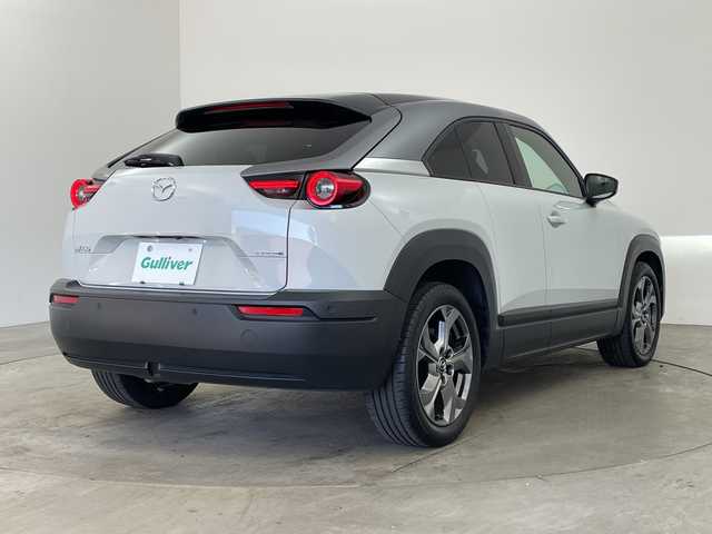 マツダ ＭＸ－３０ インダストリアルクラシック 兵庫県 2022(令4)年 2.8万km セラミックメタリック ・ワンオーナー車/・セーフティパッケージ/・スマート・ブレーキ・サポート（右直事故回避アシスト機能）/・アダプティブ・ＬＥＤ・ヘッドライト/・前側方接近車両検知/・クルージング＆トラフィック・サポート/・ヘッドランプユニット内シグネチャーＬＥＤランプ/・リアコンピランプユニット内シグネチャーＬＥＤランプ/・デイタイム・ランニング・ライト/・360°セーフティパッケージ/・３６０°ビュー・モニター/・ドライバー・モニタリング/・i-アクティブセンス/・レーダークルーズコントロール/・スマートブレーキサポート/・交通標識認識システム/・後側方接近車両検知/・トラクションコントロールシステム/・ヒルローンチアシスト/・純正ナビ＆TV＆BT＆HDMI＆USB/・ステアリングスイッチ/・ステアリングヒーター/・パドルシフト/・ヘッドアップディスプレイ/・BSM/・前後ドライブレコーダー/・ビルトインETC/・純正18インチアルミホイール/・前席シートヒーター/・運転席メモリーシート/・運転席パワーシート/・オートホールド/・電動パーキングブレーキ