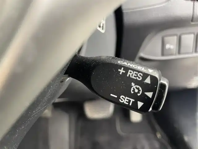 レクサス ＣＴ 200h クリエイティブ テキスタイルインテリア 富山県 2012(平24)年 12.2万km パール 純正ナビ（ＣＤ　ＤＶＤ　ｂｌｕｅｔｏｏｔｈ　ＭＳＶ）　/フルセグTV/バックカメラ　/前後コーナーセンサー　/ＥＴＣ　/黒革調シート/前席パワーシート・シートヒーター　/運転席シートメモリー/オートライト/ＬＥＤヘッドライト　/フォグ　/純正１７インチAW/パドルシフト　/クルーズコントロール/スマートキー/プッシュスタート/走行モード切替（ECO/NORMAL/SPORT)/純正マット・バイザー/保証書、取説/スペアキー