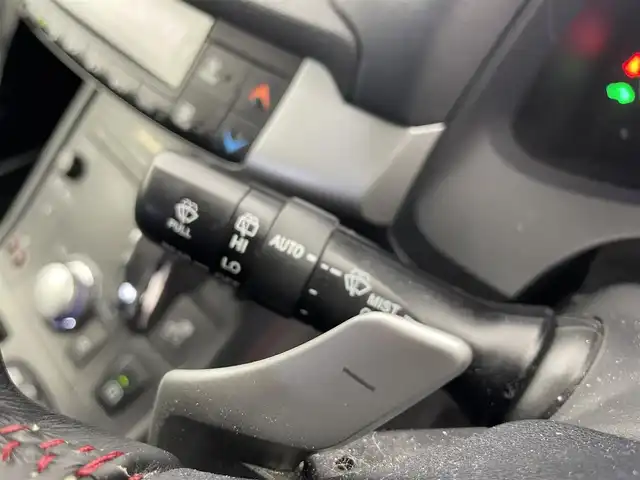 レクサス ＣＴ 200h クリエイティブ テキスタイルインテリア 富山県 2012(平24)年 12.2万km パール 純正ナビ（ＣＤ　ＤＶＤ　ｂｌｕｅｔｏｏｔｈ　ＭＳＶ）　/フルセグTV/バックカメラ　/前後コーナーセンサー　/ＥＴＣ　/黒革調シート/前席パワーシート・シートヒーター　/運転席シートメモリー/オートライト/ＬＥＤヘッドライト　/フォグ　/純正１７インチAW/パドルシフト　/クルーズコントロール/スマートキー/プッシュスタート/走行モード切替（ECO/NORMAL/SPORT)/純正マット・バイザー/保証書、取説/スペアキー