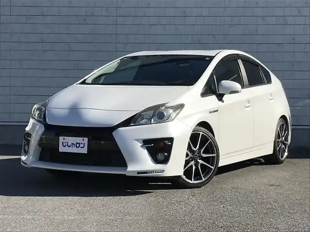 トヨタ プリウス S ツーリングセレ G’s 栃木県 2013(平25)年 13.2万km ホワイトパールクリスタルシャイン (株)IDOMが運営する【じしゃロン小山店】の自社ローン対象車両になります。こちらは現金ご利用時の価格です。/自社ローンご希望の方は別途その旨お申付け下さい。//禁煙車/純正フルセグナビ/（CD/DVD/AM/FMラジオ）/(Bluetooth)/スマートキー/プッシュスタート/バックカメラ/ＥＴＣ/ステアリングリモコン/電動格納ドアミラー/パワーウインドウ/オートライト/防眩ミラー