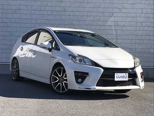 トヨタ プリウス S ツーリングセレ G’s 千葉県 2013(平25)年 13.2万km ホワイトパールクリスタルシャイン (株)IDOMが運営する【じしゃロン柏店】の自社ローン対象車両になります。こちらは現金ご利用時の価格です。/自社ローンご希望の方は別途その旨お申付け下さい。//禁煙車/純正フルセグナビ/（CD/DVD/AM/FMラジオ）/(Bluetooth)/スマートキー/プッシュスタート/バックカメラ/ＥＴＣ/ステアリングリモコン/電動格納ドアミラー/パワーウインドウ/オートライト/防眩ミラー