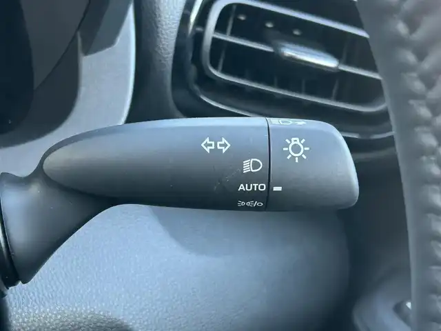 トヨタ ヤリスクロス ハイブリッド Z 福島県 2025(令7)年 1万km ブラックマイカ/プラチナホワイトパールマイカ トヨタセーフティセンス/・プリクラッシュセーフティ/・レーントレーシングアシスト/・レーンディパーチャーアラート/・レーダークルーズコントロール/・アダプティブハイビームシステム/・ロードサインアシスト/・ドライバー異常時対応システム/・プロアクティブドライビングアシスト/・発進遅れ告知機能/ブラインドスポットモニター/純正ディスプレイオーディオ/【USB/HDMI/Bluetooth/TV/Miracast】/パノラミックビューモニター/ビルトインETC2.0/運転席パワーシート/前席シートヒーター/ステアリングヒーター/ステアリングリモコン/LEDヘッドライト/・オートハイビーム/・オートライト/・フォグランプ/社外フロアマット