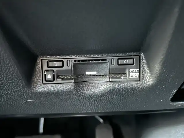 トヨタ ヤリスクロス ハイブリッド Z 福島県 2025(令7)年 1万km ブラックマイカ/プラチナホワイトパールマイカ トヨタセーフティセンス/・プリクラッシュセーフティ/・レーントレーシングアシスト/・レーンディパーチャーアラート/・レーダークルーズコントロール/・アダプティブハイビームシステム/・ロードサインアシスト/・ドライバー異常時対応システム/・プロアクティブドライビングアシスト/・発進遅れ告知機能/ブラインドスポットモニター/純正ディスプレイオーディオ/【USB/HDMI/Bluetooth/TV/Miracast】/パノラミックビューモニター/ビルトインETC2.0/運転席パワーシート/前席シートヒーター/ステアリングヒーター/ステアリングリモコン/LEDヘッドライト/・オートハイビーム/・オートライト/・フォグランプ/社外フロアマット