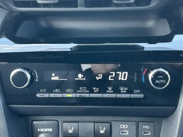 トヨタ ヤリスクロス ハイブリッド Z 福島県 2025(令7)年 1万km ブラックマイカ/プラチナホワイトパールマイカ トヨタセーフティセンス/・プリクラッシュセーフティ/・レーントレーシングアシスト/・レーンディパーチャーアラート/・レーダークルーズコントロール/・アダプティブハイビームシステム/・ロードサインアシスト/・ドライバー異常時対応システム/・プロアクティブドライビングアシスト/・発進遅れ告知機能/ブラインドスポットモニター/純正ディスプレイオーディオ/【USB/HDMI/Bluetooth/TV/Miracast】/パノラミックビューモニター/ビルトインETC2.0/運転席パワーシート/前席シートヒーター/ステアリングヒーター/ステアリングリモコン/LEDヘッドライト/・オートハイビーム/・オートライト/・フォグランプ/社外フロアマット