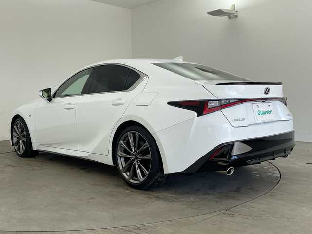 レクサス ＩＳ 300 Fスポーツ 兵庫県 2020(令2)年 1.6万km ホワイトノーヴァガラスフレーク ・純正10.3インチナビ/Bluetooth/TV/USB/・パノラミックビューモニター/・純正ドライブレコーダー/・サンルーフ/・ビルトインETC2.0/・Lexus Safety System + /・プリクラッシュセーフティ/・レーントレーシングアシスト/・オートマチックハイビーム/・レーダークルーズコントロール/・ロードサインアシスト/・先行車発進告知機能/・ドライバー異常時対応システム/・ブラインドスポットモニター/・クリアランスソナー/・白レザーシート/・前席パワーシート/・前席シートヒーター/・前席シートベンチレーション/・LEDヘッドライト/・純正19インチアルミホイール/・スマートキー/・nanoeX/・ドアラミラーヒーター/・ステアリングヒーター/・スペアキー