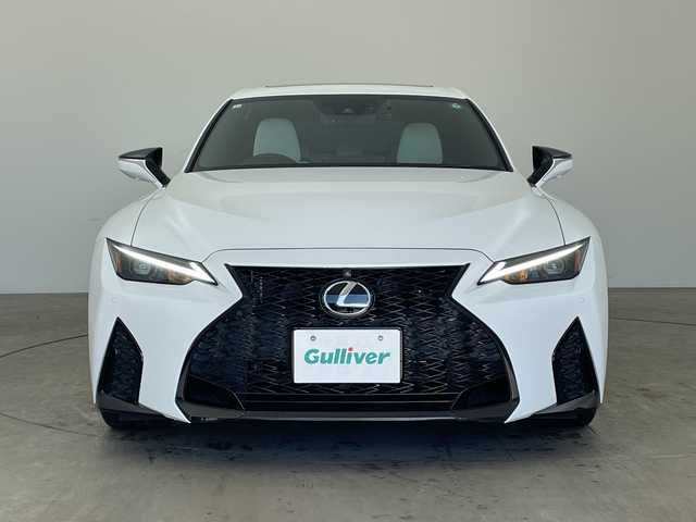 レクサス ＩＳ 300 Fスポーツ 兵庫県 2020(令2)年 1.6万km ホワイトノーヴァガラスフレーク ・純正10.3インチナビ/Bluetooth/TV/USB/・パノラミックビューモニター/・純正ドライブレコーダー/・サンルーフ/・ビルトインETC2.0/・Lexus Safety System + /・プリクラッシュセーフティ/・レーントレーシングアシスト/・オートマチックハイビーム/・レーダークルーズコントロール/・ロードサインアシスト/・先行車発進告知機能/・ドライバー異常時対応システム/・ブラインドスポットモニター/・クリアランスソナー/・白レザーシート/・前席パワーシート/・前席シートヒーター/・前席シートベンチレーション/・LEDヘッドライト/・純正19インチアルミホイール/・スマートキー/・nanoeX/・ドアラミラーヒーター/・ステアリングヒーター/・スペアキー