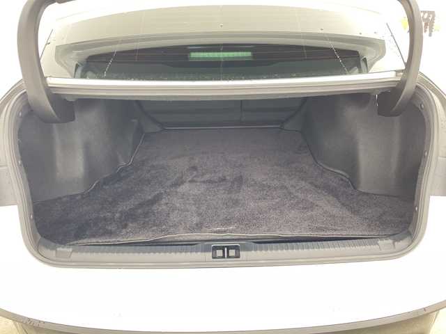 レクサス ＩＳ 300 Fスポーツ 兵庫県 2020(令2)年 1.6万km ホワイトノーヴァガラスフレーク ・純正10.3インチナビ/Bluetooth/TV/USB/・パノラミックビューモニター/・純正ドライブレコーダー/・サンルーフ/・ビルトインETC2.0/・Lexus Safety System + /・プリクラッシュセーフティ/・レーントレーシングアシスト/・オートマチックハイビーム/・レーダークルーズコントロール/・ロードサインアシスト/・先行車発進告知機能/・ドライバー異常時対応システム/・ブラインドスポットモニター/・クリアランスソナー/・白レザーシート/・前席パワーシート/・前席シートヒーター/・前席シートベンチレーション/・LEDヘッドライト/・純正19インチアルミホイール/・スマートキー/・nanoeX/・ドアラミラーヒーター/・ステアリングヒーター/・スペアキー