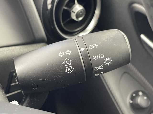 マツダ デミオ 13S ツーリング 群馬県 2016(平28)年 3.7万km チタニウムフラッシュマイカ 純正ナビ　フルセグＴＶ　ＣＤ／ＤＶＤプレーヤー　ＥＴＣ　衝突被害軽減ブレーキ　ＨＩＤヘッドライト　オートライト　シートヒーター　純正アルミホイール　ステアリングリモコン　スマートキー　禁煙車