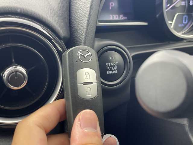 マツダ デミオ 13S ツーリング 群馬県 2016(平28)年 3.7万km チタニウムフラッシュマイカ 純正ナビ　フルセグＴＶ　ＣＤ／ＤＶＤプレーヤー　ＥＴＣ　衝突被害軽減ブレーキ　ＨＩＤヘッドライト　オートライト　シートヒーター　純正アルミホイール　ステアリングリモコン　スマートキー　禁煙車