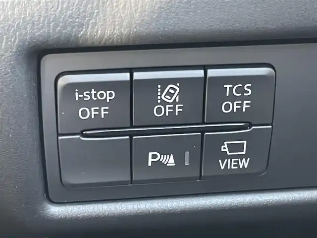 マツダ ＣＸ－５ XD スマートエディション 福岡県 2022(令4)年 2.3万km スノーフレイクホワイトパールマイカ ディーゼルターボ/純正ナビ/(フルセグTV/Bluetooth/USB)/バックカメラ/全方位カメラ/ヘッドアップディスプレイ/i-ACTIVESENSE/・ドライバーアテンションアラート/・速度標識認識/・車間認認知支援システム/・車線逸脱警報システム/・ブラインドスポットモニタリング/・スマートシティブレーキサポート/コーナーセンサー/ETC/ドライブレコーダー/禁煙車/LEDヘッドライト/オートライト/フォグランプ/横滑り防止装置/スマートキー/プッシュスタート/アイドリングストップ/ステアリングスイッチ/革巻きステアリング/ウィンカーミラー/電動格納ミラー/純正17インチアルミホイール/フロアマット