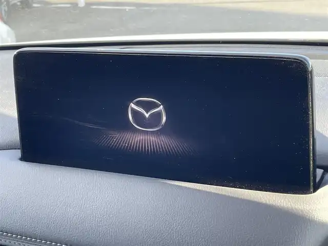 マツダ ＣＸ－５ XD スマートエディション 福岡県 2022(令4)年 2.3万km スノーフレイクホワイトパールマイカ ディーゼルターボ/純正ナビ/(フルセグTV/Bluetooth/USB)/バックカメラ/全方位カメラ/ヘッドアップディスプレイ/i-ACTIVESENSE/・ドライバーアテンションアラート/・速度標識認識/・車間認認知支援システム/・車線逸脱警報システム/・ブラインドスポットモニタリング/・スマートシティブレーキサポート/コーナーセンサー/ETC/ドライブレコーダー/禁煙車/LEDヘッドライト/オートライト/フォグランプ/横滑り防止装置/スマートキー/プッシュスタート/アイドリングストップ/ステアリングスイッチ/革巻きステアリング/ウィンカーミラー/電動格納ミラー/純正17インチアルミホイール/フロアマット