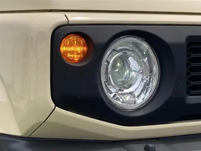 スズキ ジムニー XC 香川県 2022(令4)年 2.4万km シフォンアイボリーメタリックブラック2トーンルーフ 登録時走行距離：23436km/ケンウッドナビ/　CD DVD BT フルセグTV/衝突被害軽減装置/レーンキープアシスト/クルーズコントロール/ダウンヒルアシストコントロール/LEDヘッドライト/オートライト/フォグランプ/ETC/ドライブレコーダー/横滑り防止装置/アイドリングストップ/シートヒーター/プッシュスタート/スマートキー/スペアキー