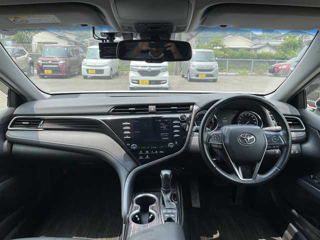 トヨタ カムリ G 宮崎県 2020(令2)年 6.1万km プラチナホワイトパールマイカ 純正ディスプレイオーディオ/フルセグTV/TVキャンセラー/バックカメラ/ステアリングスイッチ/レーダークルーズコントロール/横滑り防止機能/オートハイビーム/D席パワーシート/前後ドライブレコーダー/クリアランスソナー/ブラインドスポットモニタ/車線逸脱警報/モデリスタフルエアロ/ビルトインETC