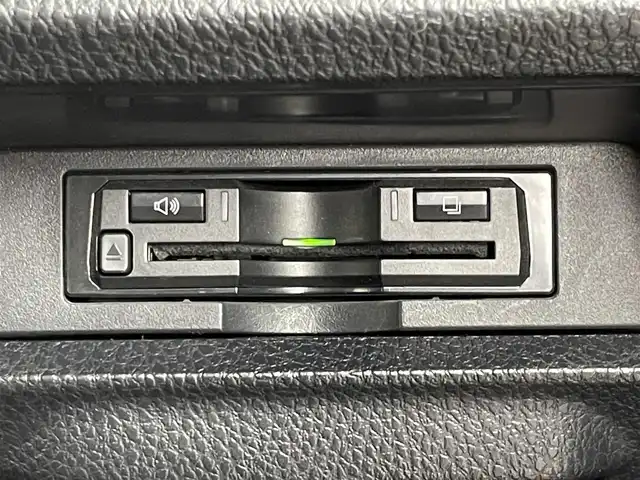 トヨタ ヴォクシー ハイブリッド ZS 煌Ⅱ 埼玉県 2019(令1)年 6.3万km ホワイトパールクリスタルシャイン ＡＬＰＩＮＥ１１インチナビ　バックカメラ　ビルトインＥＴＣ　ドライブレコーダー　クルーズコントロール　セーフティセンス　シートヒーター　純正アルミホイール　オートライト　スマートキー　ＬＥＤ　地デジ