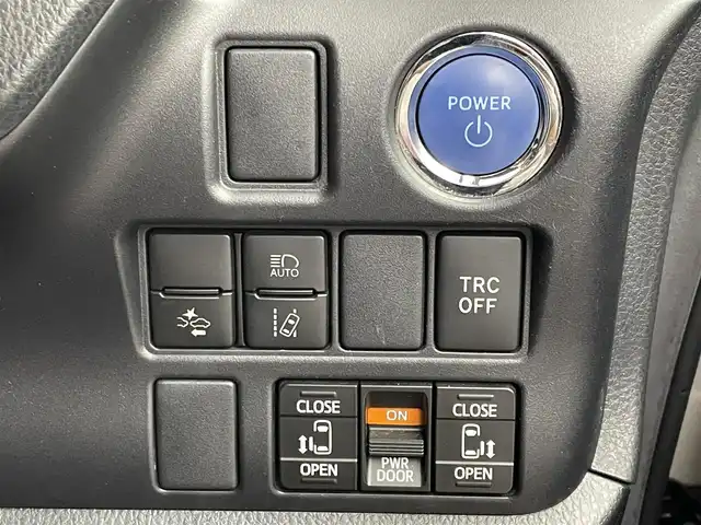 トヨタ ヴォクシー ハイブリッド ZS 煌Ⅱ 埼玉県 2019(令1)年 6.3万km ホワイトパールクリスタルシャイン ＡＬＰＩＮＥ１１インチナビ　バックカメラ　ビルトインＥＴＣ　ドライブレコーダー　クルーズコントロール　セーフティセンス　シートヒーター　純正アルミホイール　オートライト　スマートキー　ＬＥＤ　地デジ