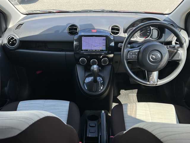 マツダ デミオ 13－スカイA Sスター グレイス 石川県 2013(平25)年 5.4万km ジールレッドマイカ 純正メモリナビ/バックカメラ/ETC/LEDライト/オートライト/横滑り防止/純正スタットレスタイヤ車載/スマートキー/純正フロアマット