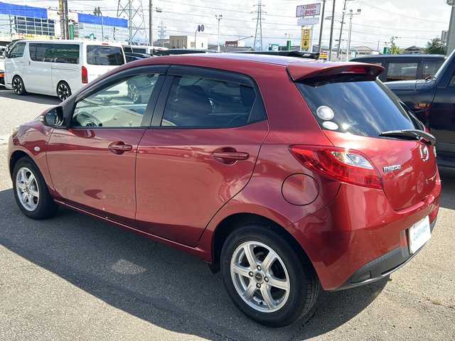 マツダ デミオ 13－スカイA Sスター グレイス 石川県 2013(平25)年 5.4万km ジールレッドマイカ 純正メモリナビ/バックカメラ/ETC/LEDライト/オートライト/横滑り防止/純正スタットレスタイヤ車載/スマートキー/純正フロアマット